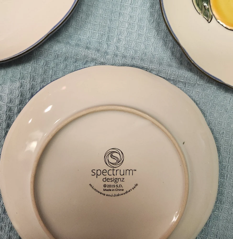 Spectrum InHomestylz Lemon Design Ceramic Appetizer Plates - Picture 2 of 4